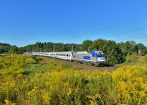 370 010 mit einem EC nach Warschau bei Slubice am 28.08.2014.