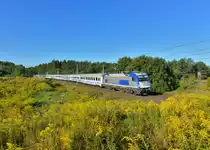 370 010 mit einem EC nach Warschau bei Slubice am 28.08.2014.