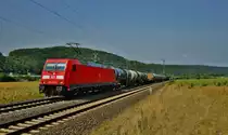 185 237-5 zieht einen gemischten Güterzug bei Harrbach am 12.08.15 in Richtung Würzburg.