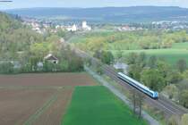223 065 mit dem ALX 84115 nach München Hbf bei Nabburg, 14.04.2014