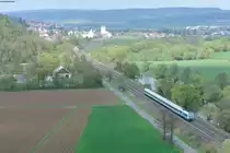 223 065 mit dem ALX 84115 nach München Hbf bei Nabburg, 14.04.2014