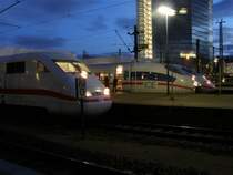 St�ndliches ICE treffen. Wers so fuzzen will, gleis 1,immer um xx.30. gefuzzt in mannheim hnf.