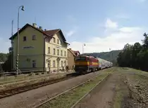 754 044-6 zu sehen am 01.08.15 in Vrané nad Vltavou.