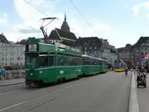 BVB Basel Be 4/4 Cornichons 494 am 25.07.15 in Basel Mittlere Brücke