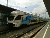 4010 007-1 als west 908 (Wien Westbahnhof - Salzburg Hbf) am 18.8.2015 beim Halt im Bahnhof Attnang-Puchheim.