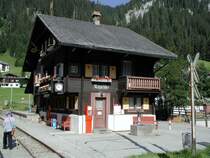 RhB,Arosabahn Station Litzir�ti,einer der vielen Stationen der RhB
im B�ndner Heimatstil (Chaletbau)