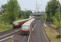 5.9.2015 Berlin-Marzahn, Begegnung 2er 481er, Blick stadteinwärts