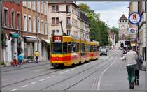 Be 4/8 und Be 4/6 der Linie 11 nach St.Louis Grenze in der Elsässerstrasse. (06.09.2015)