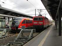 Noch bis zum Fahrplanwechsel im Dezember verkehren die RB´s zwischen Erfurt, Sömmerda und Sangerhausen mit Material von DB Regio. Am 06.09.2015 steht die DB 143 566-8 mit der RB 16364 nach Sangerhausen abfahrbereit in Erfurt Hbf.