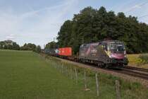 1116 180 macht Werbung für den Eurovision Song Contest und ist am 25. August 2015 mit einem Aufliegerzug bei Vogl unterwegs.