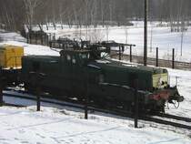 SNCF BB 12083 

 SNCF-B�geleisen  abgestellt und vorgesehen f�r das in Petite-Rosselle im Entstehen befindliche Museum Carreau-Wendel
(ehemalige Kohlegrube)

Petite-Rosselle (Lothringen)
25.02.2005
