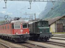 SBB Re 6/6 11653  G�mligen  und Ae 8/14 11801 am 05.07.03 in Erstfeld