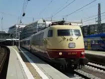 DB Fernverkehr 103 245-7 am 08.08.15 in München Hbf bei der Ausfahrt