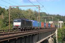 MRCE 189 158 mit Güterzug Richtung Villach Hbf. bei der ehemaligen Wernberger Drauschleife aufgenommen am 07.09.2015 