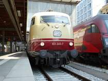 DB Fernverkehr 103 245-7 am 08.08.15 in München Hbf Downside