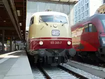 DB Fernverkehr 103 245-7 am 08.08.15 in München Hbf Downside