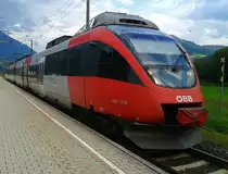 4024 116-8 als R 4870 (Spittal-Millstättersee - Lienz) am 3.9.2015 beim Halt in Greifenburg-Weißensee.