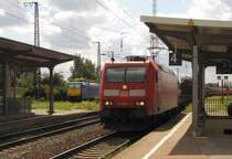 DB 185 002-3 mit einem gemischten Güterzug am 08.09.2015 in Großkorbetha.