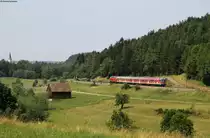 IRE 3215 (Neustadt(Schwarzw)-Ulm Hbf) mit Schublok 218 432-3 bei Löffingen 4.7.15

