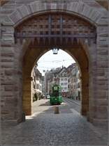 Cornichon am Spalentor in Basel. September 2015.