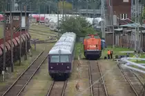 HKX Wagen ex ÖBB Triebzug 4010 & hvle V160.5  203 143-3  und dahinter zusehen abgestellte IC Doppelstockwagen bei der RCL in Wustermark abgestellt 22.09.2015 