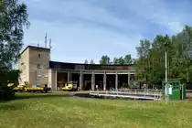 Deutsches Dampflokmuseum Bahnbetriebswerk Tuttlingen, der Ringlokschuppen mit der Drehscheibe, Juli 2015