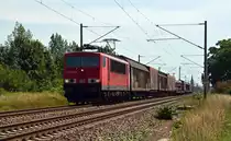 155 032 schleptte am 01.08.15 einen Autologistiker aus dem VW-Werk Zwickau-Mosel durch Greppin Richtung Dessau nach Braunschweig.