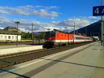 1144 254-0 mit D 735 (Villach Hbf - Lienz) am 20.9.2015 bei der Abfahrt in Spittal-Millstättersee.

