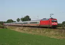 101 093 mit IC 2907 (Hamburg-Altona–Stuttgart Hbf, Ersatzzug f�r ICE 771) am 04.09.2014 zwischen Bad Bevensen und Uelzen