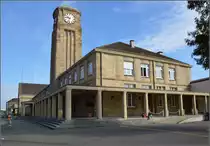 Das beeindruckende Empfangsgebäude des badischen Bahnhofs in Basel. September 2015.