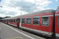 Aussenansicht des  50 80 22-35 503-8 Bnr 436.4 Einziger Stuttgarter n-Wagen im Hannover-Grün Design Aufnahme Stuttgart HBF September 2015 Eingereit im RE Stuttgart-Nürnberg