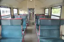 Blick durch den ganzen wagen im Hannover-Grün Design 50 80 22-35 503-8 Bnr 436.4 Einziger Stuttgarter n-Wagen im Hannover-Grün Design Aufnahme Stuttgart HBF September 2015