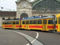 Be 4/6 105 unterwegs auf der Linie 11 am Bhf. SBB, 26.09.2015