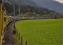 Extralanger Schmalspurzug im Berner Oberland. Zweilütschinen, September 2015.