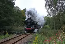 Erzgebirgsrundfahrt des Vereins Sächsischer Eisenbahnfreunde anläßlich  75 Jahre 50 3616  am 26.September 2015. Los ging es am Vormittag in Thalheim/Erzgebirge, hier hat der Zug bereits die Ortsgrenze erreicht.
