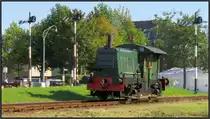Ein wenig mitgezogen wurde dieses Szenario, damit die kleine Sik (Zicke) schön zur Geltung kommt. Hier zu sehen beim Umsetzten am Bahnhof Simpelveld (NL) bei der ZLSM am 27.Sept.2015.