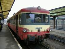 X 4446

Triebzug (Triebwagen 4446 mit Steuerwagen 8636)
f�hrt um 12:16 nach Bitche (Bitsch).

Sarreguemines(Saargem�nd)
21.03.2006