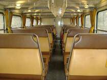 X 4446

Trieb- und Steuerwagen 4446+8636:
2. Klasse Abteil des Triebzugs -Die Economyclass der Caravelle- mit einem 2+3 Sitzteiler -also geplant f�r max. 5 Personen pro Sitzreihe. 
Der Name Caravelle f�r diese Triebwagenserien leitet sich von dem gleichnamigen Flugzeug ab.

Unterwegs zwischen Bitche und Sarreguemines.
21.03.2006