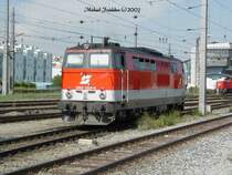 2143 023-6 f�hrt am 05.Juni 2003 als Lokzug in den Frachtenbahnhof Wien Matzleinsdorf ein