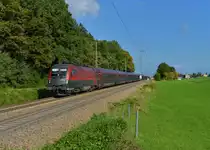 1116 223 mit einem Railjet am 03.10.2014 bei Hufschlag. 