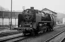 Bei einer Plandampfveranstaltung 1993 wartet 62 015 im Bahnhof Meiningen auf ihre nächsten Aufgaben. Leider ist diese schöne Maschine nicht mehr betriebsfähig.