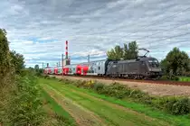 1116 182  Cobra  ist mit dem R 2242 kurz vor Korneuburg in Richtung Znojmo unterwegs. Die Aufnahme entstand am 27.09.2015.