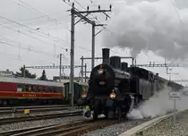 Verein Pacific 01 202: Tag der offenen Remisentore mit 01 202 und DBB Eb 3/5 5810 in Lyss am 10. Oktober 2015.
Foto: Walter Ruetsch