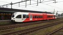 Stadler D-GTW, Arriva  ALFRED MOZER   im Bahnhof Apeldorn / 
