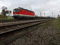 1144 258-1 mit gemischtem Güterzug bei Redl-Zipf in Richtung Salzburg; 151015