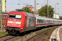 101 099-0 mit IC 2201 nach Köln Hbf. bei der Ausfahrt aus Recklinghausen Hbf. 3.10.2015