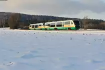 Zwei Triebwagen des Trilex als Vetretung für die Oberpfalzbahn als OPB 74269 von Marktredwitz nach Regensburg bei Oberteich, 05.01.2015