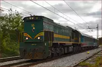 SŽ 664-117 zieht Personenzug durch Maribor-Tabor Richtung Maribor HBF. /20.10.2015