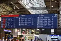 SBB: Der alte Generalanzeiger des Hauptbahnhofs Zürich ist bereits seit einigen Tagen Geschichte. Die Aufnahme stammt vom 27. Juni 2015.
Foto: Walter Ruetsch