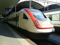 RABDe 500 020-3 als ICN 668 (Chiasso - Bellinzona - Luzern - Olten - Basel SBB) am 24.7.2015 beim Wenden im Bahnhof Luzern.